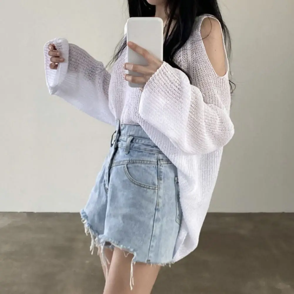Simple Hollow Out Knit Long T-shirt Long Sleeve V-neck Crochet Knitwear Chic Pullover Knitted Loose Top Girl
Simple Hollow Out Knit Long T-shirt Long Sleeve V-neck Crochet Knitwear Chic Pullover Knitted Loose Top Girl