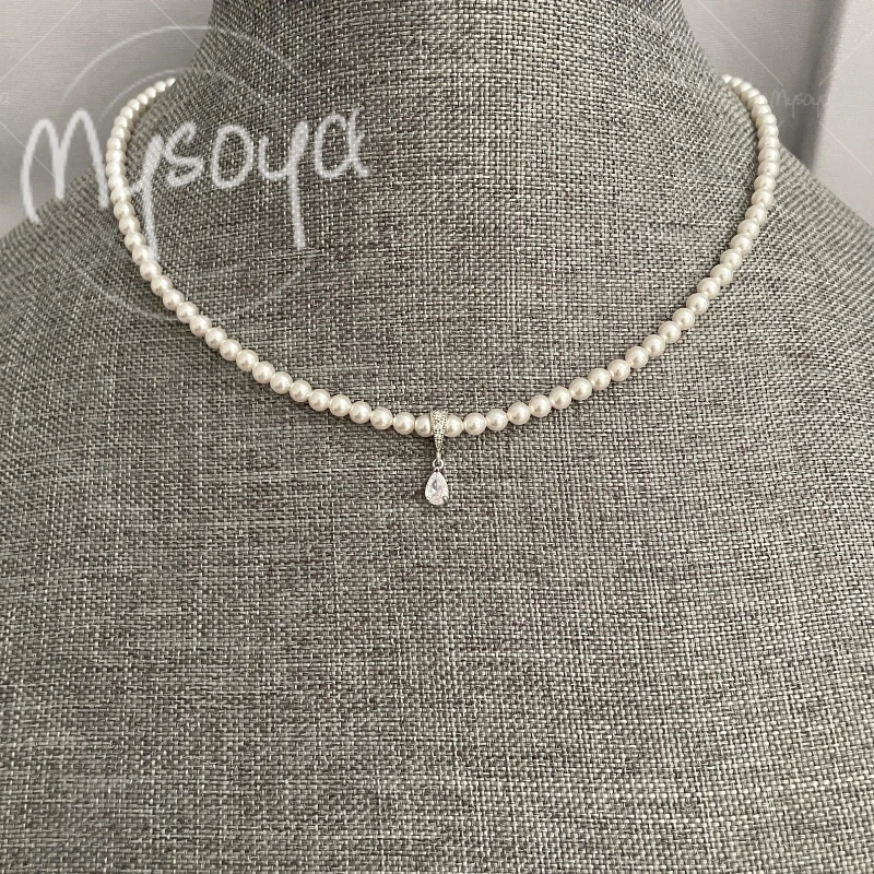 MYSOYA 6mm White Shell Pearl Necklace, Gift Box, for Birthday/ Anniversary/ Wedding/ Mother's Day/father's Day Gift A0822
MYSOYA 6mm White Shell Pearl Necklace, Gift Box, for Birthday/ Anniversary/ Wedding/ Mother's Day/father's Day Gift A0822