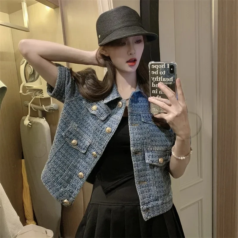 Women's 2024 New Summer Fashion Retro Denim Short Sleeve Coat Ladie's Loose Fit Jacket
Women's 2024 New Summer Fashion Retro Denim Short Sleeve Coat Ladie's Loose Fit Jacket