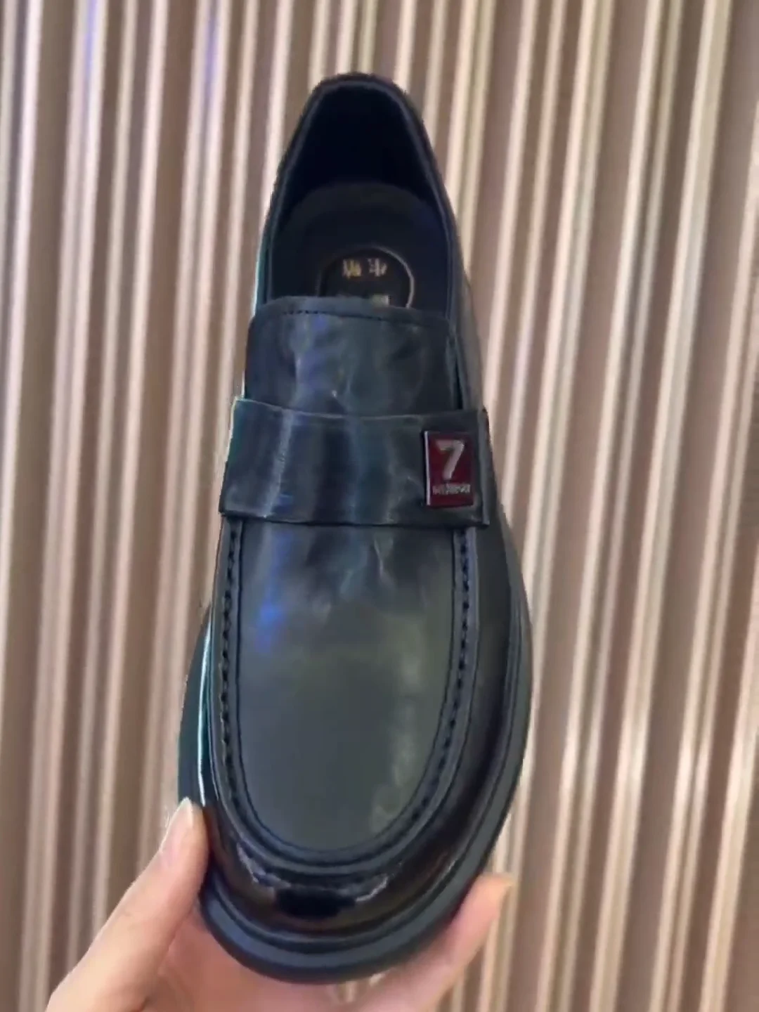 Новые мужские повседневные удобные туфли из натуральной кожи 80791: модные, элегантные, универсальные, легкие, роскошные, стильные
Новые мужские повседневные удобные туфли из натуральной кожи 80791: модные, элегантные, универсальные, легкие, роскошные, стильные