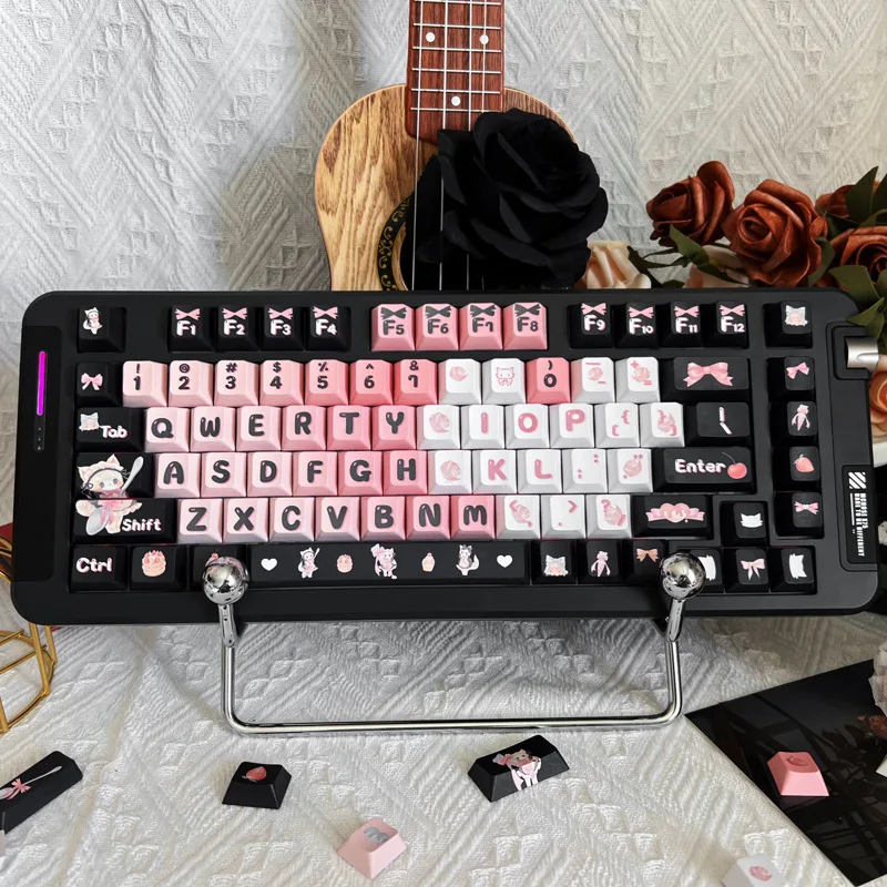 Оригинальные PBT-кейкапы для механической клавиатуры с тематикой кошки-горничной, с пятисторонней сублимацией, настраиваемые, от производителя
Оригинальные PBT-кейкапы для механической клавиатуры с тематикой кошки-горничной, с пятисторонней сублимацией, настраиваемые, от производителя