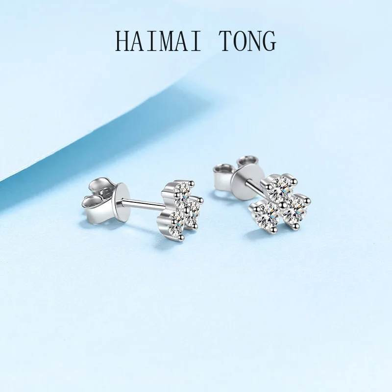 Красивые PT950 серьги в виде платины фотолампы 0.6ct Dcolor vs1 Блестящий Муассанит в стиле клевера Тополь свежие и простые повседневные украшения
Красивые PT950 серьги в виде платины фотолампы 0.6ct Dcolor vs1 Блестящий Муассанит в стиле клевера Тополь свежие и простые повседневные украшения