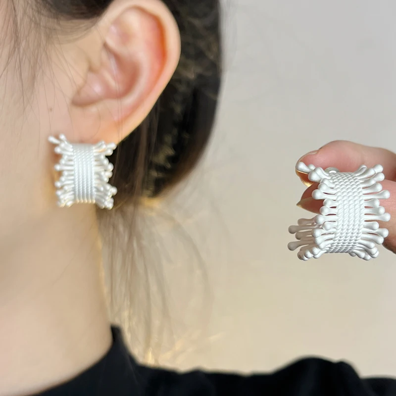 Irregular Geometric Circle Women's Earrings, Luxury Hypoallergenic Silver Earrings, Daily Party Dinner Jewelry Gift Accessories
Irregular Geometric Circle Women's Earrings, Luxury Hypoallergenic Silver Earrings, Daily Party Dinner Jewelry Gift Accessories