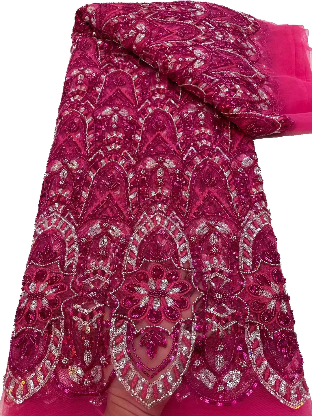 The new Heavy Industry Gorgeous Bead Tube embroidered with exquisite floral lace, stylish embroidered wedding evening dress
The new Heavy Industry Gorgeous Bead Tube embroidered with exquisite floral lace, stylish embroidered wedding evening dress