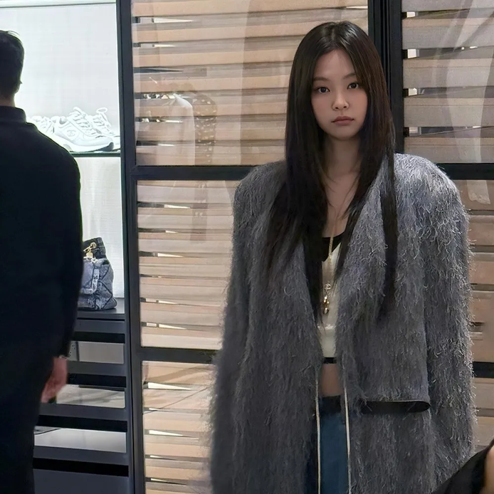 SylCue пушистая куртка с кисточками и украшением, женская осенняя новая трендовая кардиган с длинными рукавами, уличная повседневная мода, элегантные классические пальто
SylCue пушистая куртка с кисточками и украшением, женская осенняя новая трендовая кардиган с длинными рукавами, уличная повседневная мода, элегантные классические пальто