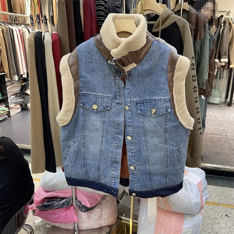 2023 Autumn/Winter New Korean Spliced Lamb Down Inner Tank Loose Denim Vest Fashion Warm Vest for Women
2023 Autumn/Winter New Korean Spliced Lamb Down Inner Tank Loose Denim Vest Fashion Warm Vest for Women