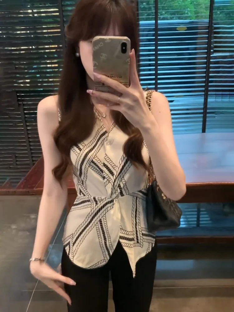 STAZF7 plus Size Women's V-Neck Printed Vest Knot Waist Cinching Summer Fashion Korean Style Short Sleeveless Top
STAZF7 plus Size Women's V-Neck Printed Vest Knot Waist Cinching Summer Fashion Korean Style Short Sleeveless Top