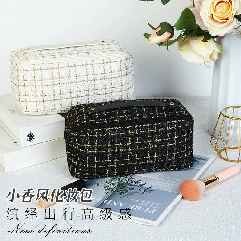 Pillow Makeup Bag, Travel Cosmetic Organizer, Spacious Waterproof Toiletry Storage Pouch
Pillow Makeup Bag, Travel Cosmetic Organizer, Spacious Waterproof Toiletry Storage Pouch