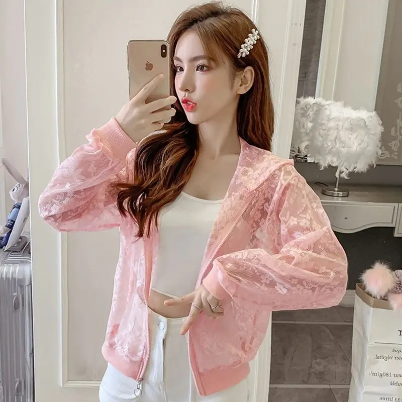 Новинка 2025 года, женская солнцезащитная одежда, летний тонкий кружевной сетчатый кардиган, женские повседневные топы, солнцезащитные женские куртки
Новинка 2025 года, женская солнцезащитная одежда, летний тонкий кружевной сетчатый кардиган, женские повседневные топы, солнцезащитные женские куртки