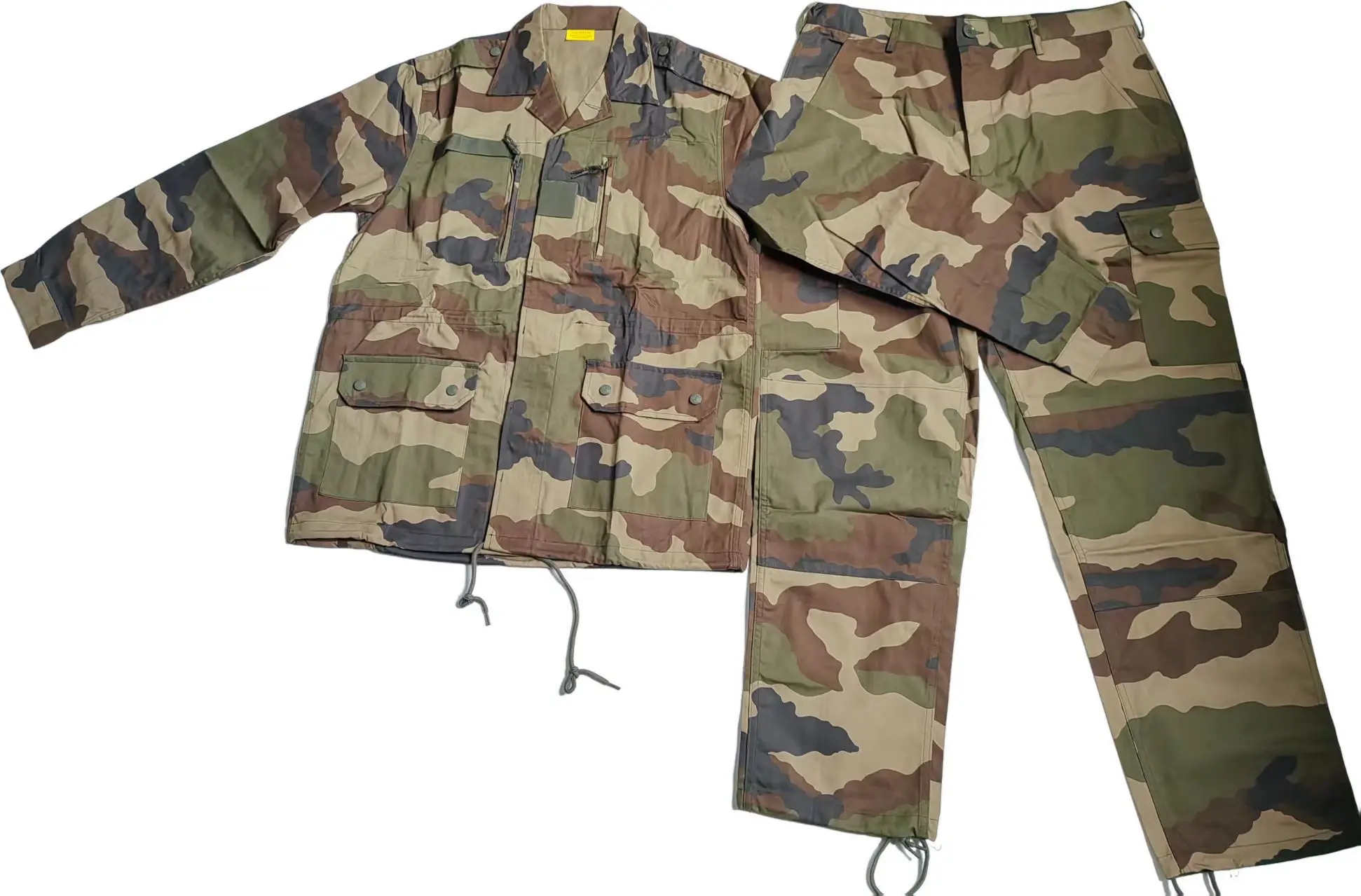 Jungle Combat Trench Coat With Tear Resistant Checkered Cloth To Repel Mosquitoes
Jungle Combat Trench Coat With Tear Resistant Checkered Cloth To Repel Mosquitoes