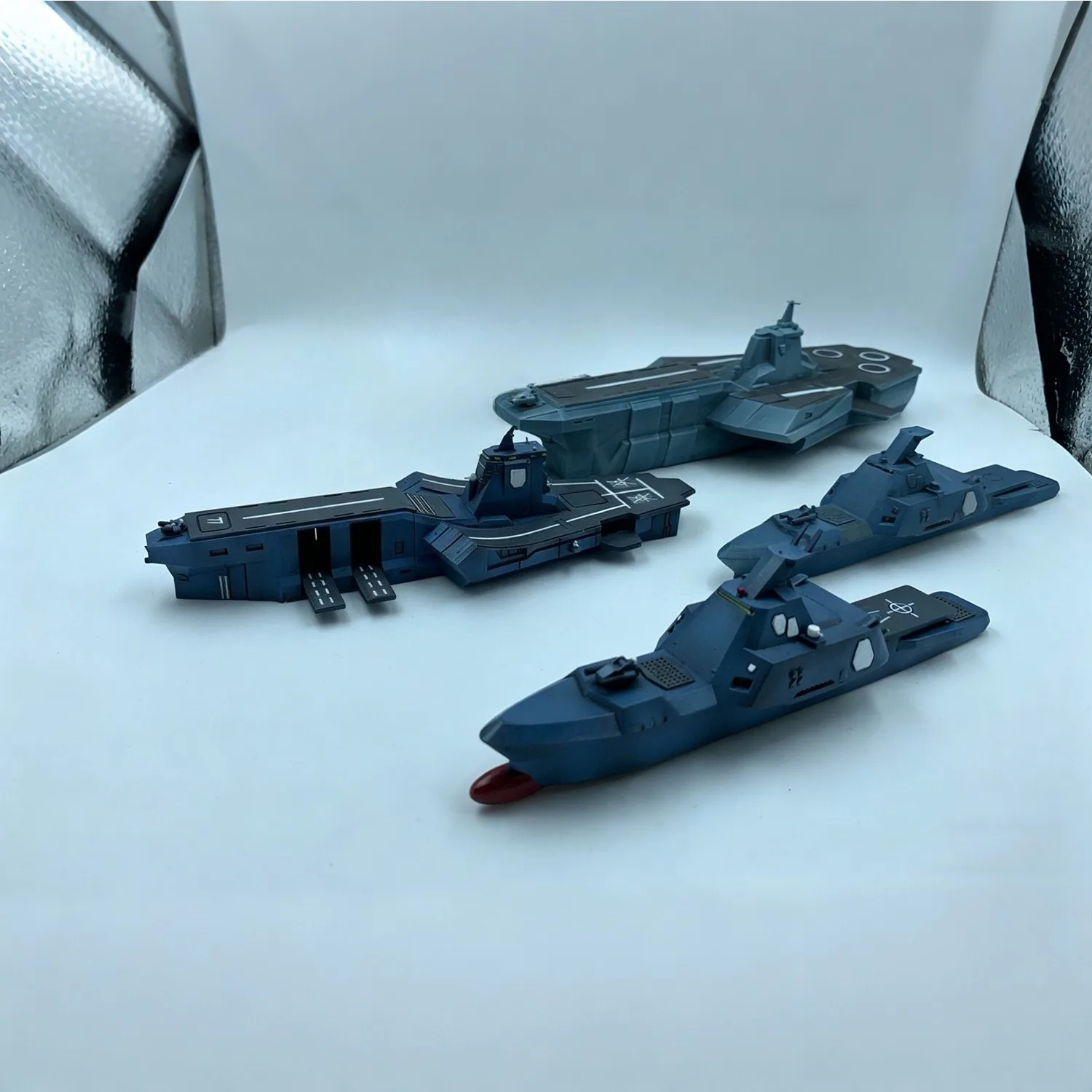 Модель военного корабля ВМФ США 1/1700, напечатанная на 3D-принтере, цельная статическая модель корабля, игрушка-украшение, модель военного корабля
Модель военного корабля ВМФ США 1/1700, напечатанная на 3D-принтере, цельная статическая модель корабля, игрушка-украшение, модель военного корабля