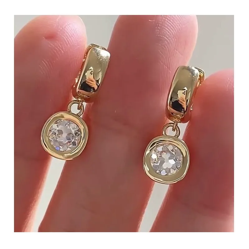 Gold-plated Mozzarella Diamond Bubble Earrings, Ear Buckles, Women's Minimalist Design Sense, Niche Exquisite Retro Simulation D
Gold-plated Mozzarella Diamond Bubble Earrings, Ear Buckles, Women's Minimalist Design Sense, Niche Exquisite Retro Simulation D