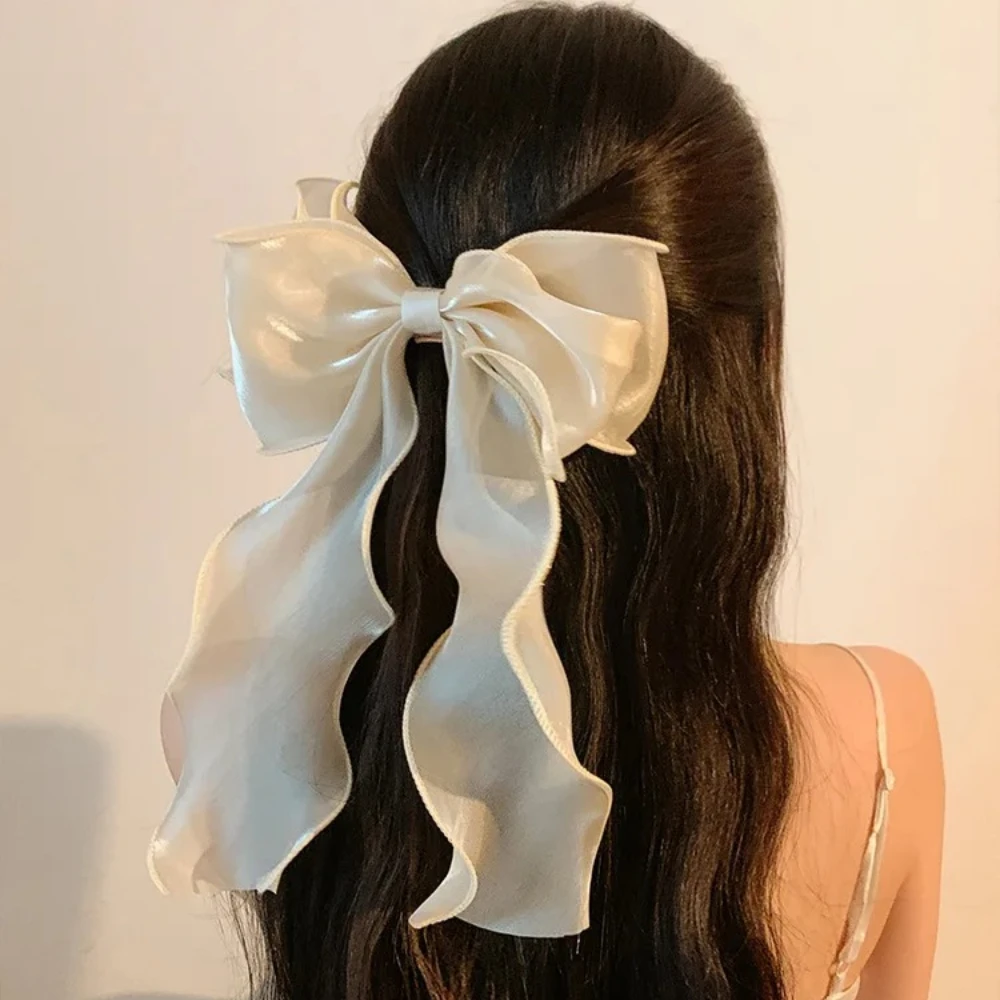 Shimmer Organza Big Bow Hair Clip, Wavy Edge Long Streamer Bow Barrette, French Elegant Ponytail Fixing Hair Accessory for Women Daily Dating
Shimmer Organza Big Bow Hair Clip, Wavy Edge Long Streamer Bow Barrette, French Elegant Ponytail Fixing Hair Accessory for Women Daily Dating