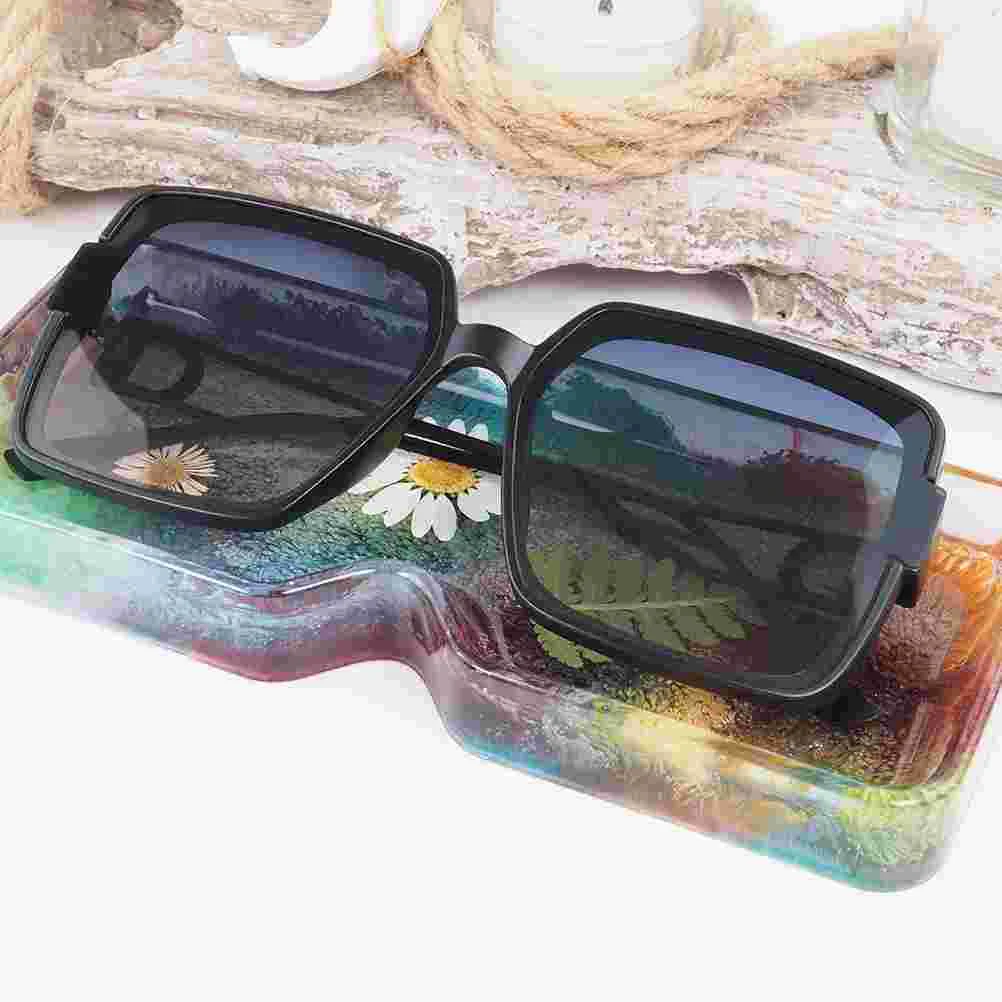 2 Pcs Resin Glasses Holder Silicone Mold Tray Sunglasses Molds Crafts White for Epoxy
2 Pcs Resin Glasses Holder Silicone Mold Tray Sunglasses Molds Crafts White for Epoxy