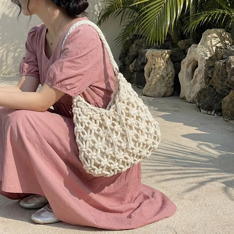 Summer Solid Color Soft Creative Design Fabric Shoulder Bags 2026 High Quality Sweet Versatile Simplicity Handbags for Women
Summer Solid Color Soft Creative Design Fabric Shoulder Bags 2026 High Quality Sweet Versatile Simplicity Handbags for Women