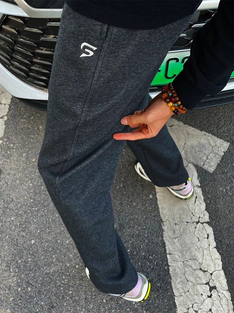 Мужские спортивные брюки Deep ey American Retro Heavyweight, осенне-зимние, с вышивкой, прямого кроя, свободные, повседневные, спортивные.
Мужские спортивные брюки Deep ey American Retro Heavyweight, осенне-зимние, с вышивкой, прямого кроя, свободные, повседневные, спортивные.