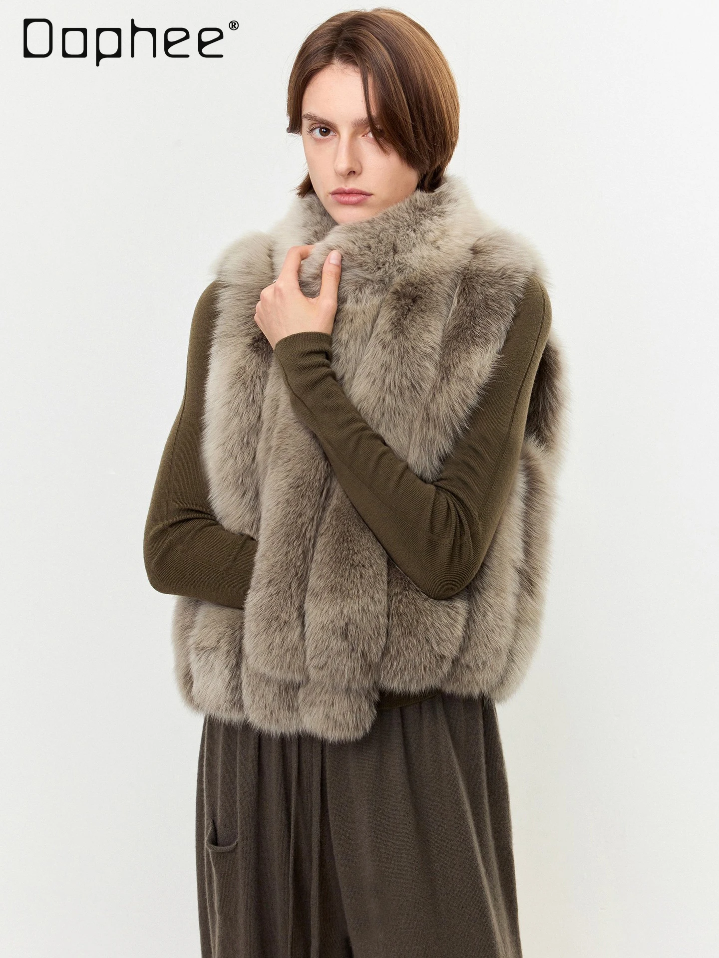 Korean Style Ins Fur Vest Autumn Winter New High-end Eco-friendly Fox Fur Vest Thickened Warm Sleeveless Plush Jacket for Women
Korean Style Ins Fur Vest Autumn Winter New High-end Eco-friendly Fox Fur Vest Thickened Warm Sleeveless Plush Jacket for Women