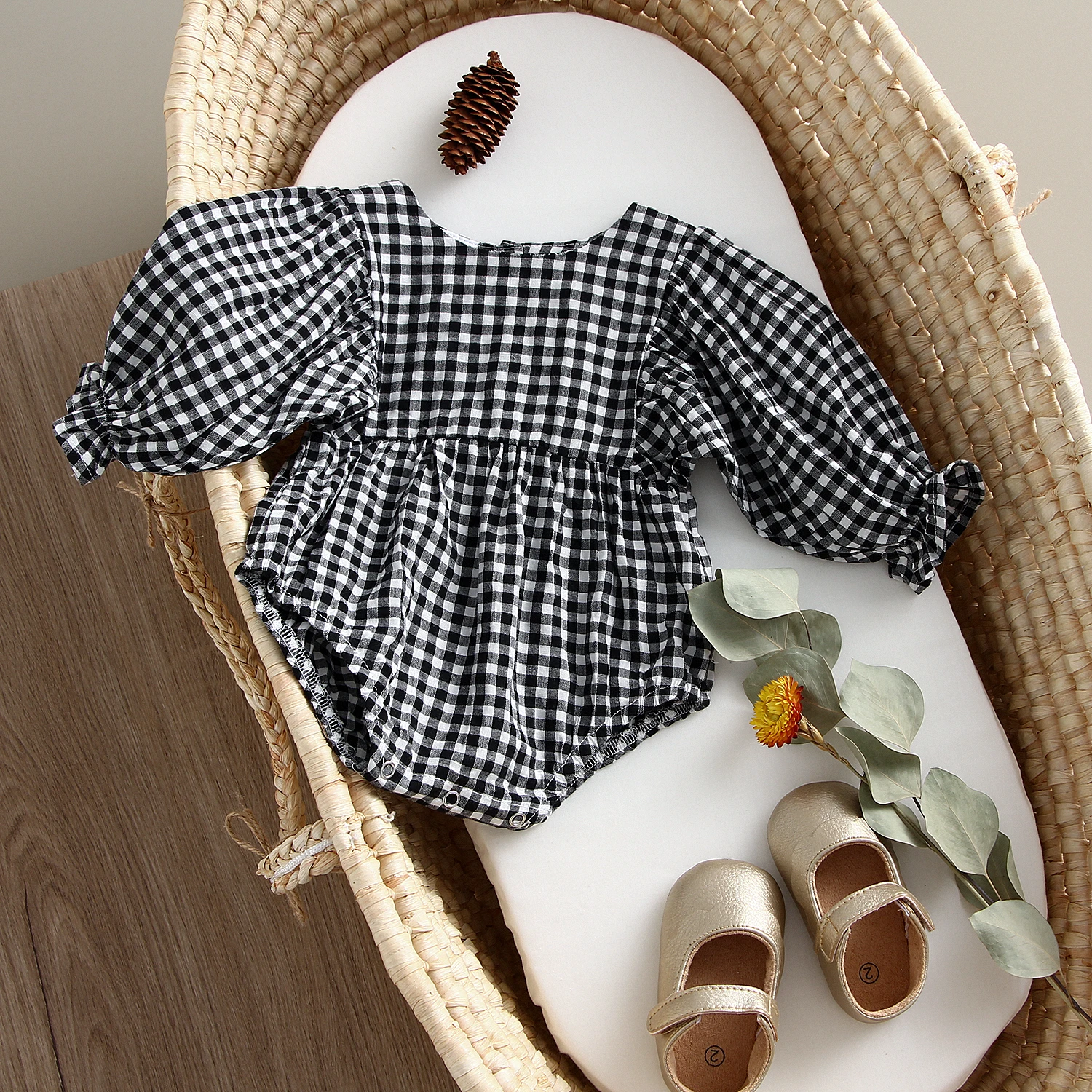 Baby Girl Cotton Rompers for 0-18M Plaid Half Sleeve Romper Jumpsuits One-piece Spring Summer Floral Newborn Baby Girl Clothes
Baby Girl Cotton Rompers for 0-18M Plaid Half Sleeve Romper Jumpsuits One-piece Spring Summer Floral Newborn Baby Girl Clothes
