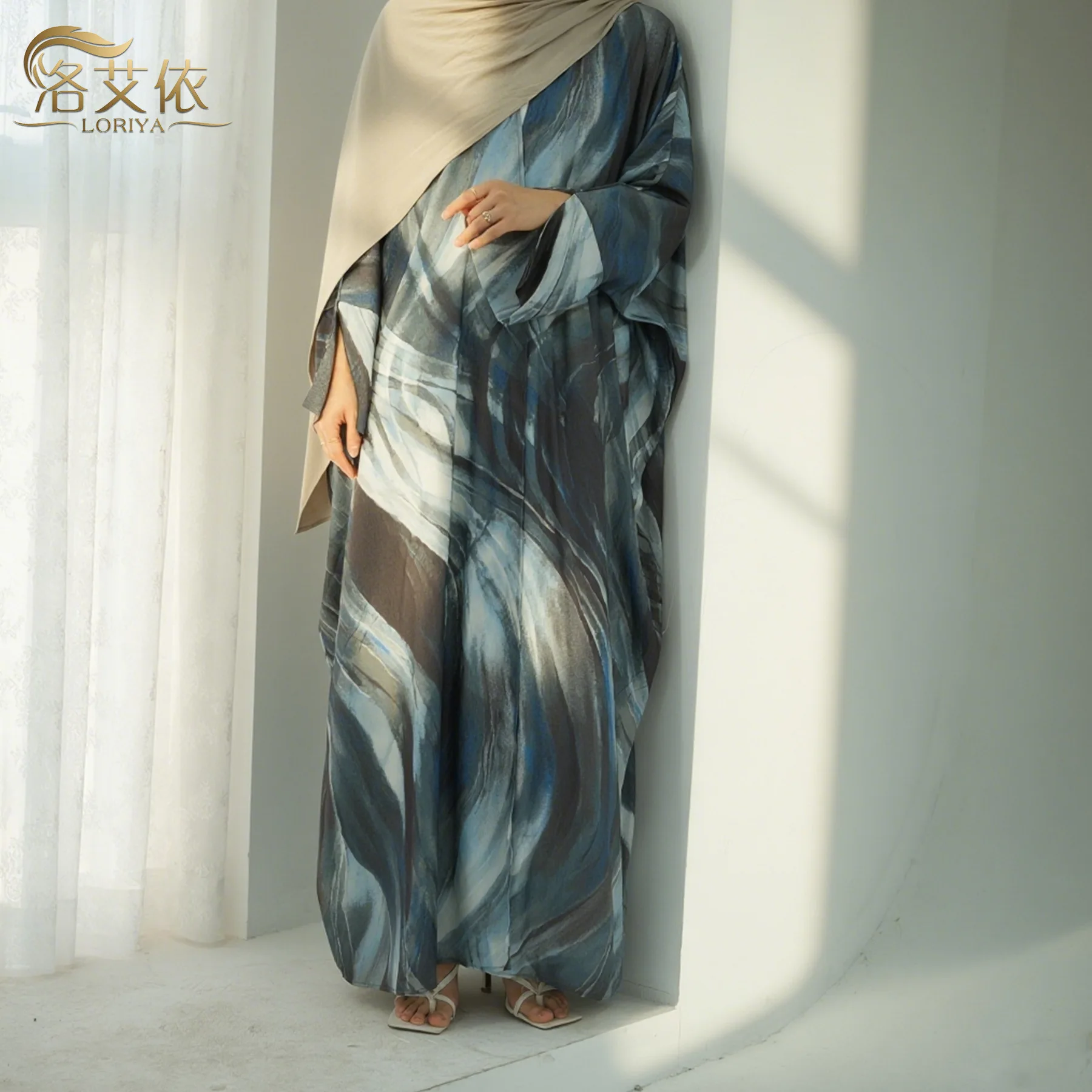 Мусульманское женское модное повседневное длинное свободное платье макси Ближний Восток кардиган с принтом Абая халат
Мусульманское женское модное повседневное длинное свободное платье макси Ближний Восток кардиган с принтом Абая халат