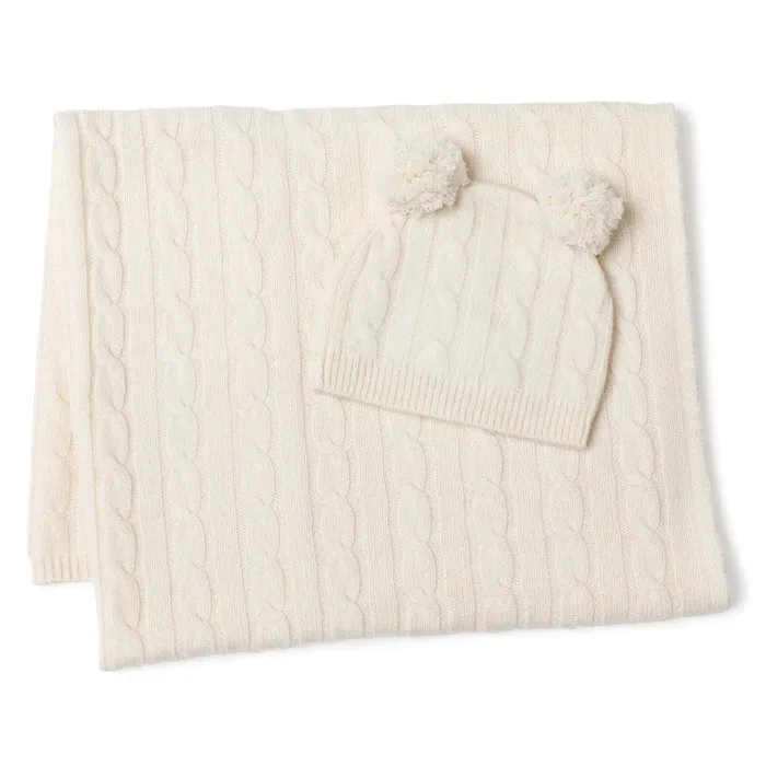 Cable knit cashmere baby set newborn baby hat wholesale price cashmere baby blanket
Cable knit cashmere baby set newborn baby hat wholesale price cashmere baby blanket