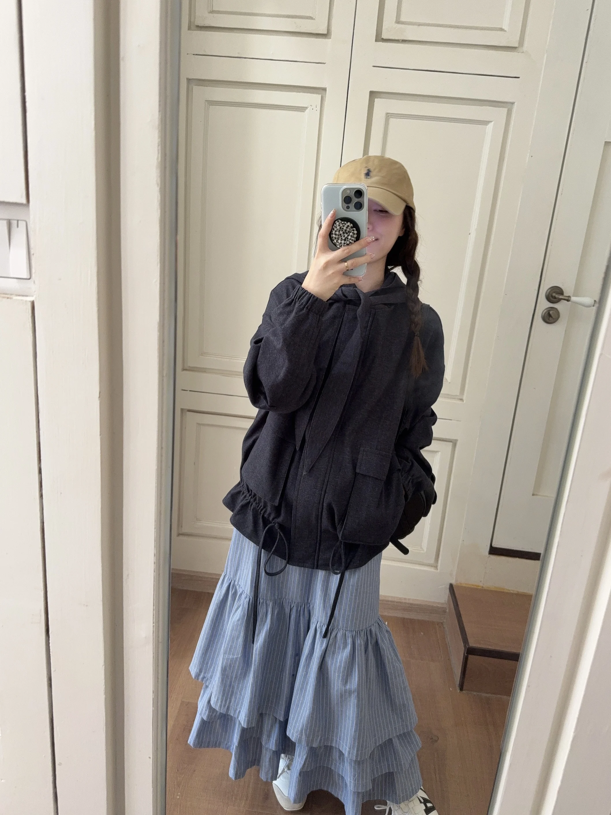 Джинсовая куртка Iouiou осенне-зимняя с отстегивающимися кроличьими ушками, двусторонняя, повседневная, свободного кроя, в корейском стиле
Джинсовая куртка Iouiou осенне-зимняя с отстегивающимися кроличьими ушками, двусторонняя, повседневная, свободного кроя, в корейском стиле