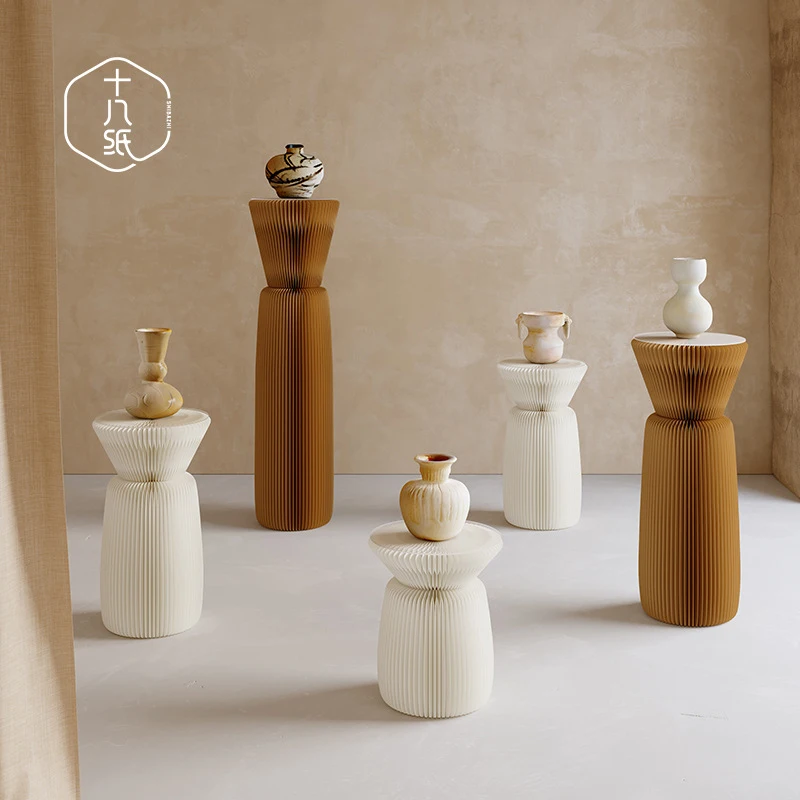 Eighteen Paper Bag Stand Commercial Beauty Salon Product Exhibition Jewelry Display Cabinet
Eighteen Paper Bag Stand Commercial Beauty Salon Product Exhibition Jewelry Display Cabinet