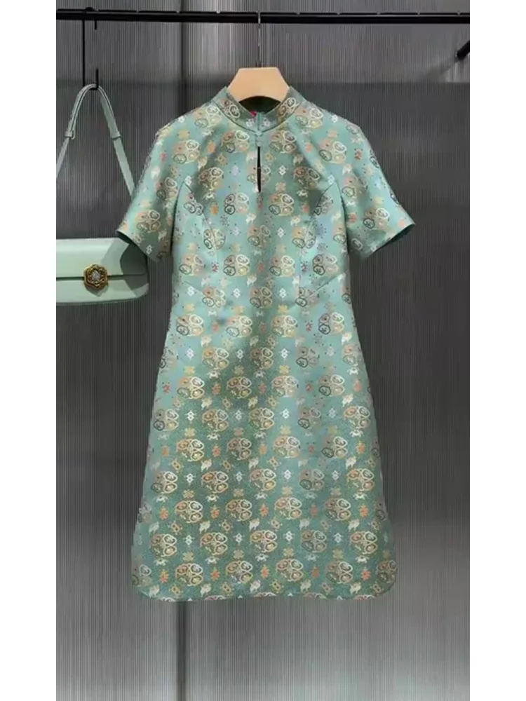 New Chinese Style Green Song Jin Qipao Dress Retro National Trend High End Unique Midi Dress for plus Size Women
New Chinese Style Green Song Jin Qipao Dress Retro National Trend High End Unique Midi Dress for plus Size Women