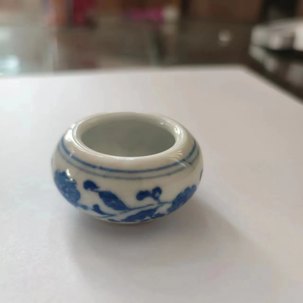 Exquisite Chinese Porcelain Blue and White Porcelain Flower Pattern Mini Cup
Exquisite Chinese Porcelain Blue and White Porcelain Flower Pattern Mini Cup