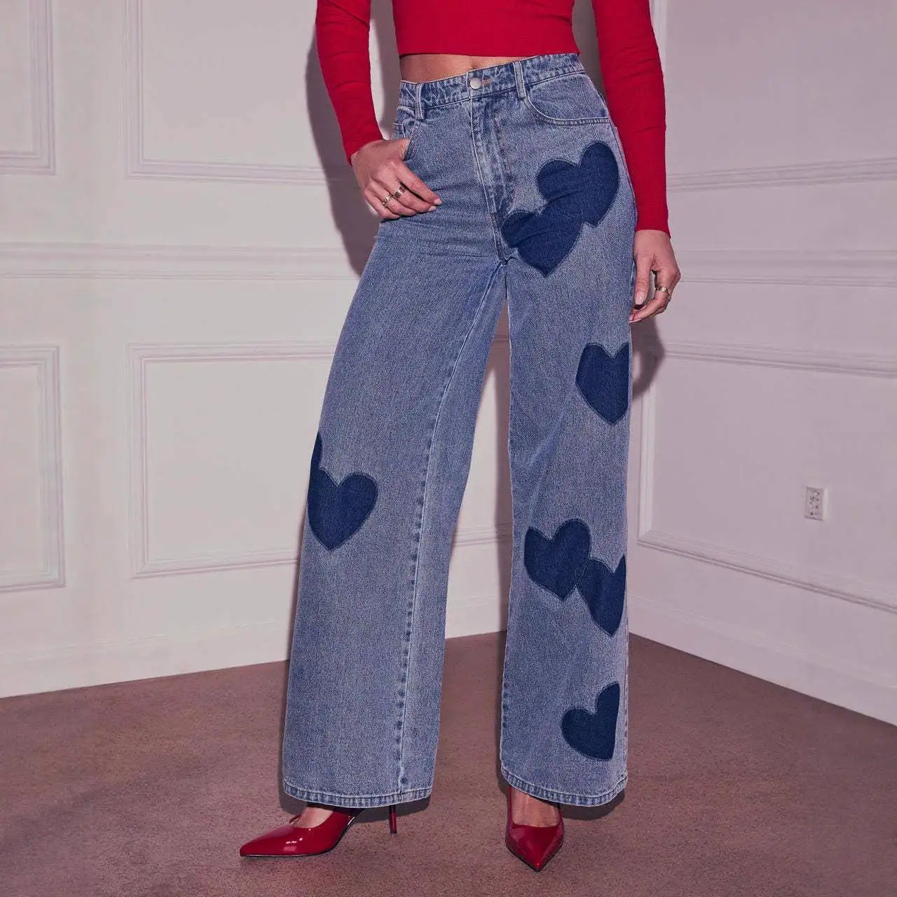 Retro Washed Wide Leg Denim Jeans Women's Loose Fit Heart Print Casual Jeans High Waist Blue Color European Style Net Printing
Retro Washed Wide Leg Denim Jeans Women's Loose Fit Heart Print Casual Jeans High Waist Blue Color European Style Net Printing