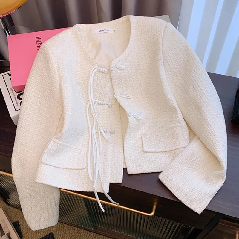 2024 New Chinese Style Coat Women's Autumn Long-sleeved Short Vintage Top With Buckle Coat Outer Cardigan Office Jackets Female
2024 New Chinese Style Coat Women's Autumn Long-sleeved Short Vintage Top With Buckle Coat Outer Cardigan Office Jackets Female
