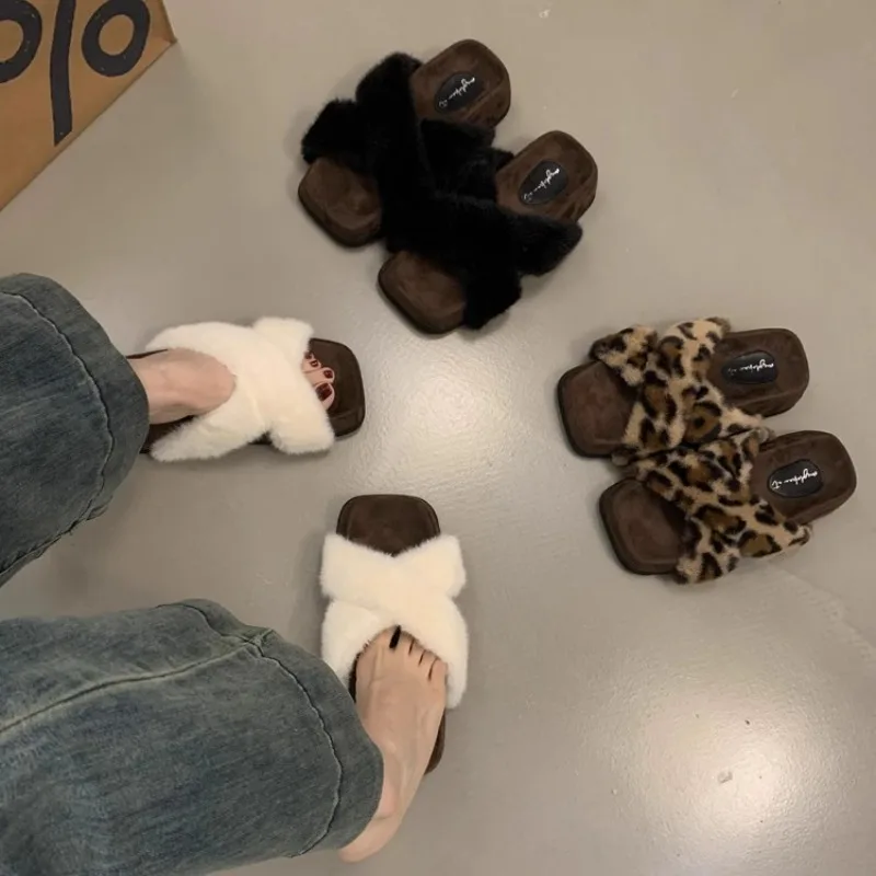 2025 НОВЫЕ меховые тапочки, женская уличная одежда на плоской подошве, осенне-зимние хлопковые домашние тапочки, модные леопардовые тапочки
2025 НОВЫЕ меховые тапочки, женская уличная одежда на плоской подошве, осенне-зимние хлопковые домашние тапочки, модные леопардовые тапочки