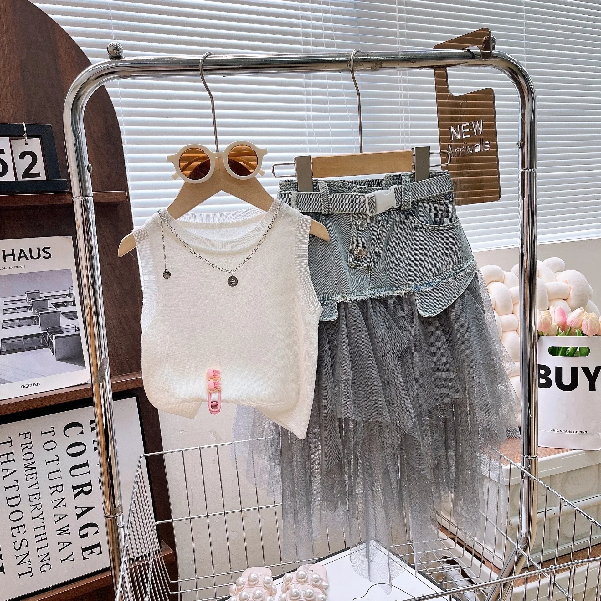 Children's Clothing Sets Sleeveless Dress + Irregular Denim Mesh Patchwork Skirt Baby Girl Outfit Set Baby Girl Clothes
Children's Clothing Sets Sleeveless Dress + Irregular Denim Mesh Patchwork Skirt Baby Girl Outfit Set Baby Girl Clothes