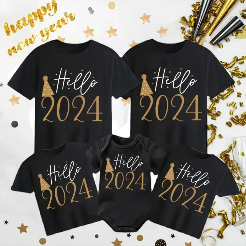 2024 New Years Family Matching Clothing Mother and Daughter Matching T-shirts Baby Print Letter Christmas Bodysuit Family Tees
2024 New Years Family Matching Clothing Mother and Daughter Matching T-shirts Baby Print Letter Christmas Bodysuit Family Tees