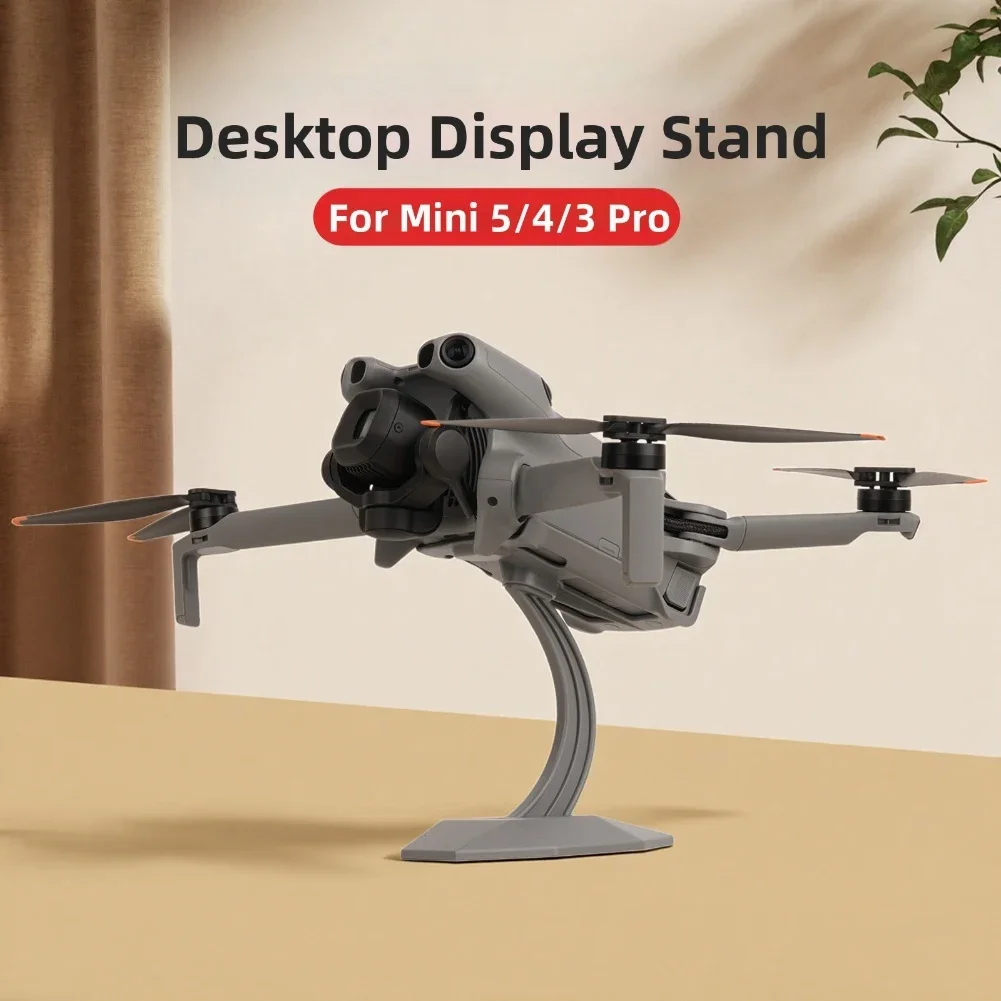 Настольная подставка для дисплея из АБС-пластика для DJI Mini 5 Pro, предназначенная для безопасного и аккуратного размещения устройства.
Настольная подставка для дисплея из АБС-пластика для DJI Mini 5 Pro, предназначенная для безопасного и аккуратного размещения устройства.