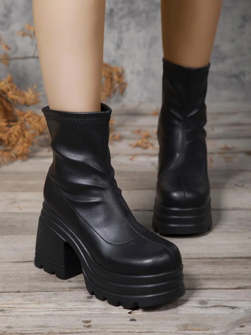 Women New Fashion Short Boots Women Sexy Leather Boot Square toe casual Zipper high heels Casual thick soled women shoes Zapatos
Women New Fashion Short Boots Women Sexy Leather Boot Square toe casual Zipper high heels Casual thick soled women shoes Zapatos
