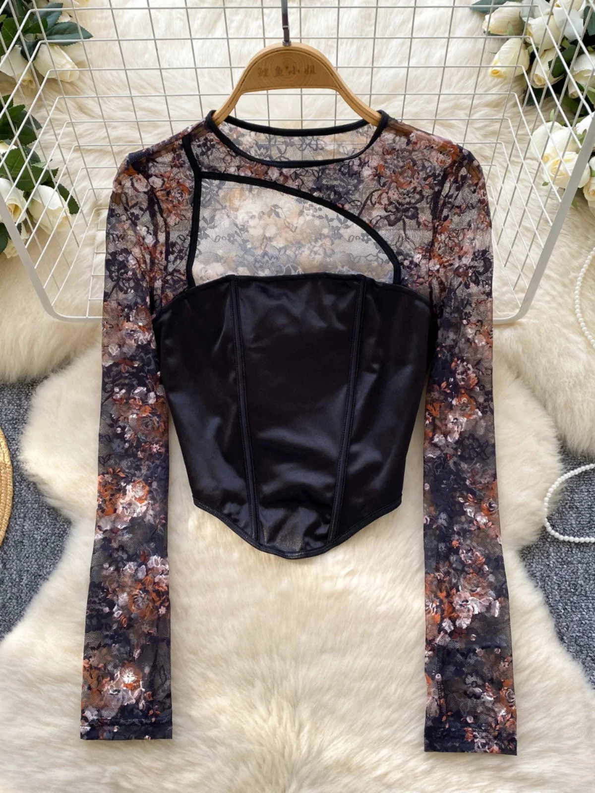 Foamlina American New Women's Street Short Top 2025 New Sexy Hollow Out Printed Long Sleeve Splicing Slim Fish Bone T-shirt
Foamlina American New Women's Street Short Top 2025 New Sexy Hollow Out Printed Long Sleeve Splicing Slim Fish Bone T-shirt