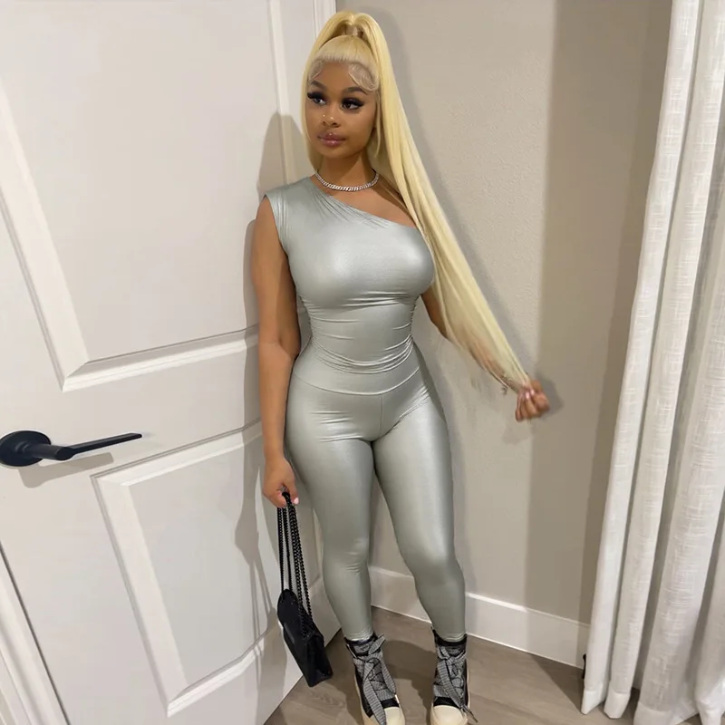 2025 Summer Women Solid Slim 2 Piece Set Ruched One Shoulder Sleeveless Tank Tops + High Waist Skinny Pants Casual Fitness Suits
2025 Summer Women Solid Slim 2 Piece Set Ruched One Shoulder Sleeveless Tank Tops + High Waist Skinny Pants Casual Fitness Suits