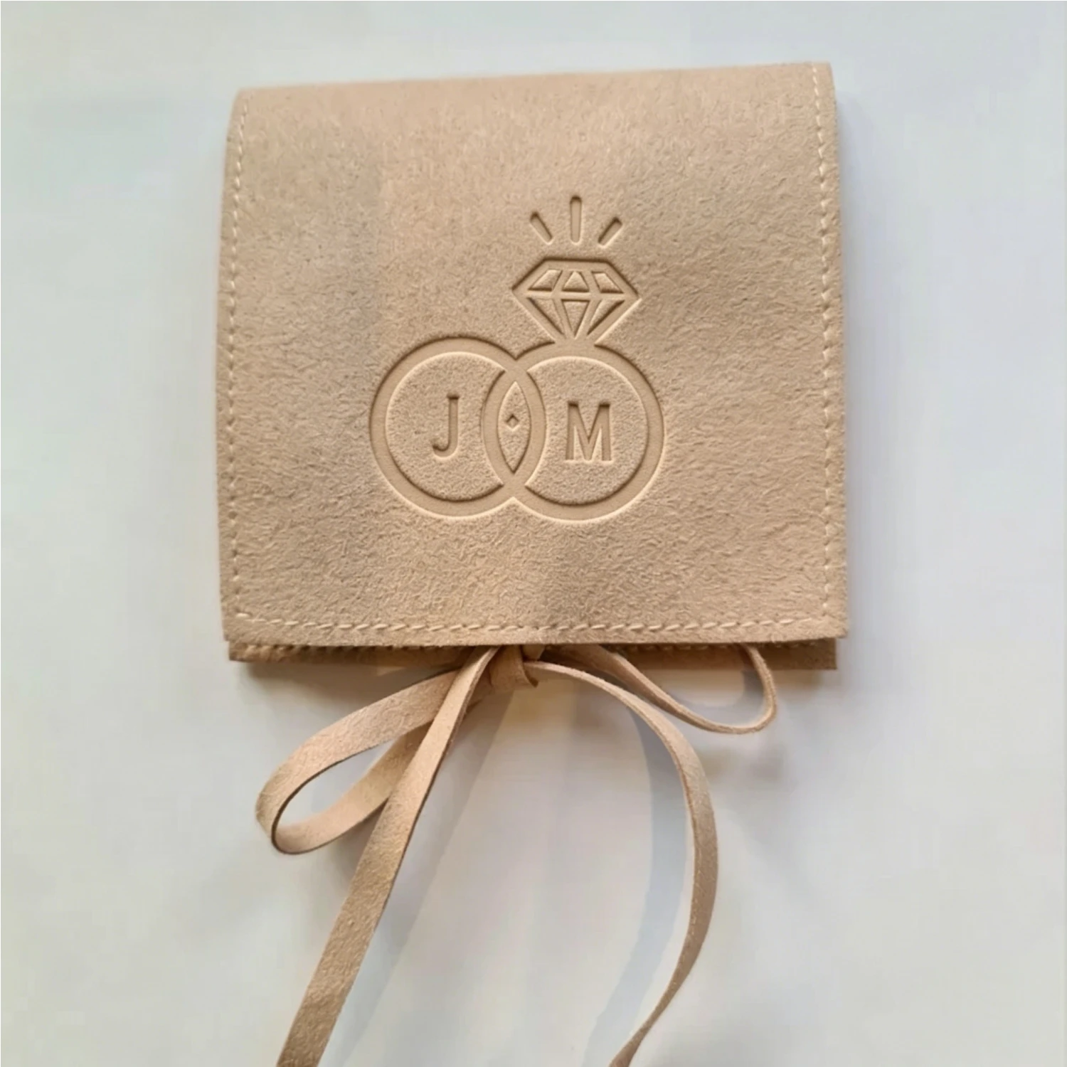 10x10cm Custom Logo Printed Earrings Necklace Microfiber Jewelry Pouch with Ribbon Envelope Gift Packaging Bags
10x10cm Custom Logo Printed Earrings Necklace Microfiber Jewelry Pouch with Ribbon Envelope Gift Packaging Bags