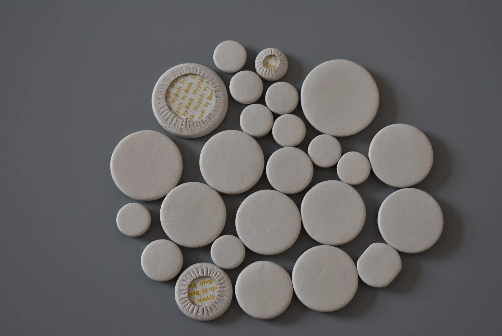 1 set of Bassoon instrument leather mat repair accessories
1 set of Bassoon instrument leather mat repair accessories