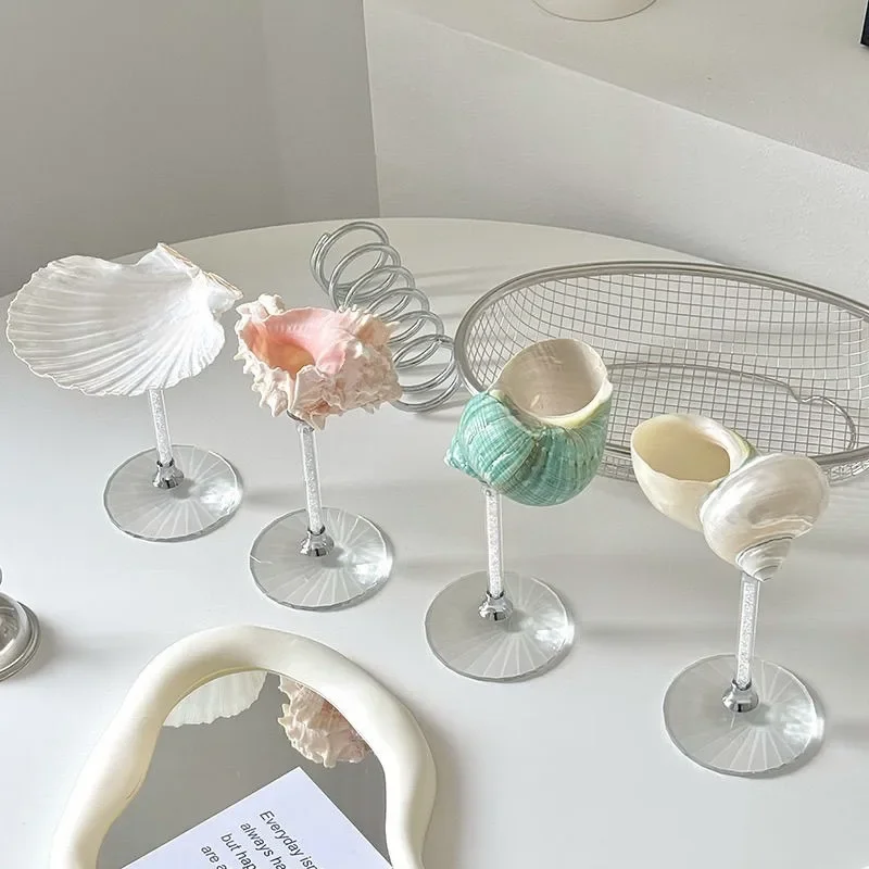 Natural Shell Glass Goblet - Artistic Photographic Prop, Home Cafe Decor, Unique Atmosphere Setting for Desktop Display
Natural Shell Glass Goblet - Artistic Photographic Prop, Home Cafe Decor, Unique Atmosphere Setting for Desktop Display