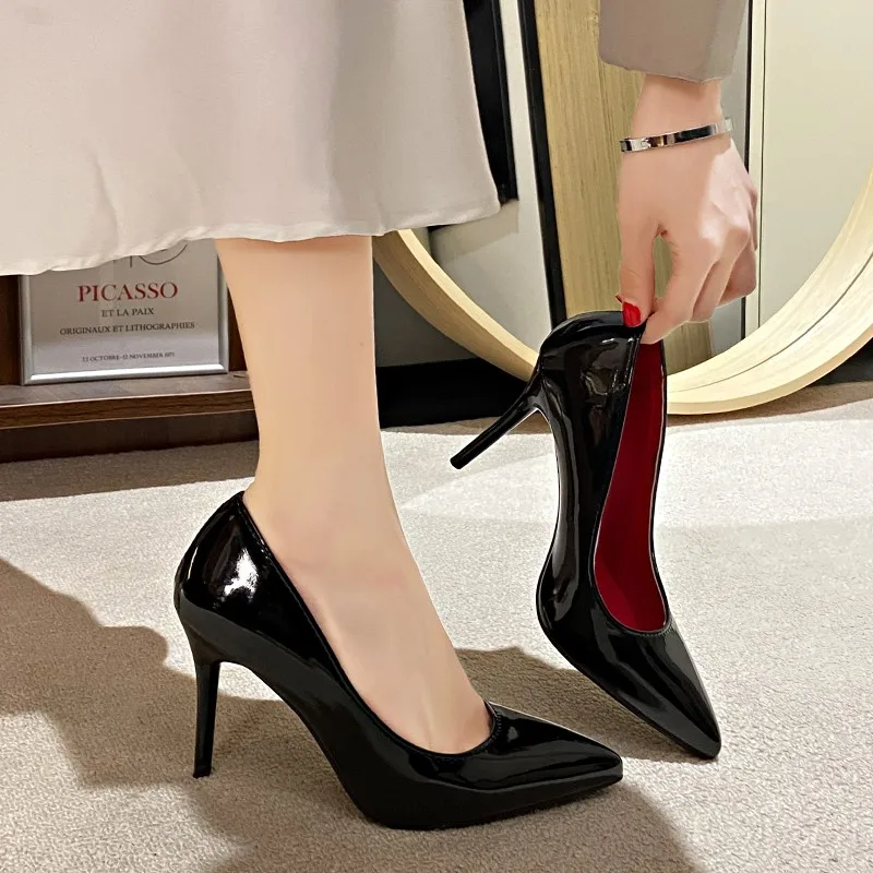 2026 Nude Heels Women's Stiletto Pointed Toe Patent Leather Sexy Single
2026 Nude Heels Women's Stiletto Pointed Toe Patent Leather Sexy Single