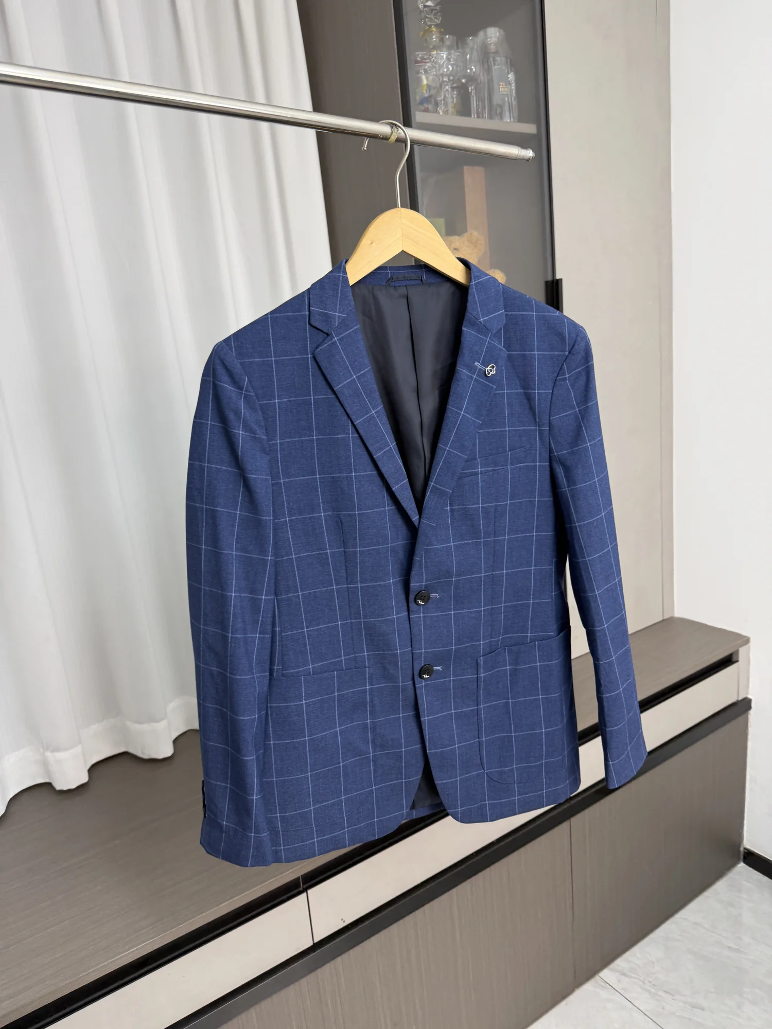 Comfortable Plaid Business Casual Men's Suit Jacket Spring Fashion Urban Versatile Breathable Standard Fit Two Button Coat
Comfortable Plaid Business Casual Men's Suit Jacket Spring Fashion Urban Versatile Breathable Standard Fit Two Button Coat