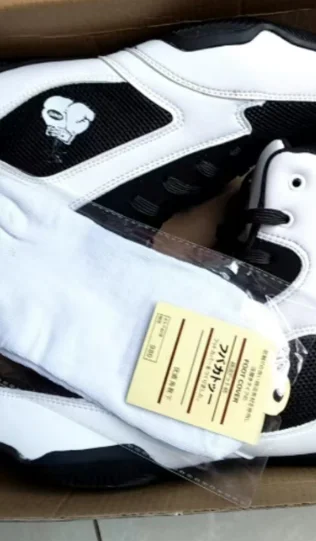 Новые мужские борцовские кроссовки, легкие боксерские кроссовки, нескользящие борцовские кроссовки, размеры 36-45, роскошные кроссовки для фитнеса
Новые мужские борцовские кроссовки, легкие боксерские кроссовки, нескользящие борцовские кроссовки, размеры 36-45, роскошные кроссовки для фитнеса