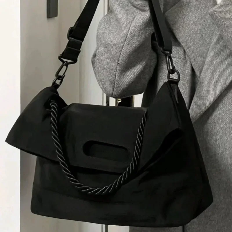 2025 Fahion New Girls Daily Cool Women Party Big Size High Capacity Shoulder Bags With Large Pockets Double Zipper For Shopping
2025 Fahion New Girls Daily Cool Women Party Big Size High Capacity Shoulder Bags With Large Pockets Double Zipper For Shopping