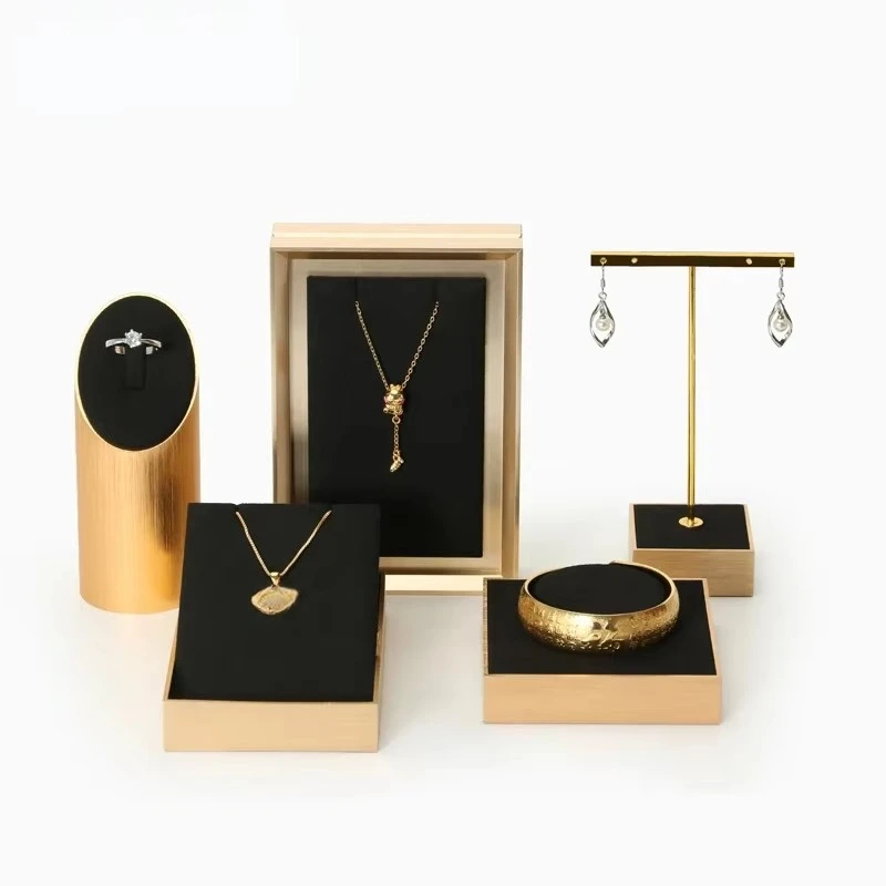 New jewelry display stand ring pendant jewelry display props Metal earrings creative display jewelry props
New jewelry display stand ring pendant jewelry display props Metal earrings creative display jewelry props