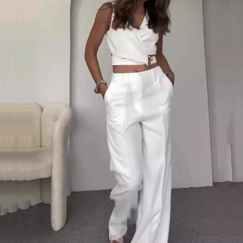 Ladies Sexy V-neck Sleeveless Top + Pants Suit Fashion Temperament Slim Two Piece Set Elegant Pocket Solid Color Straight Outfit
Ladies Sexy V-neck Sleeveless Top + Pants Suit Fashion Temperament Slim Two Piece Set Elegant Pocket Solid Color Straight Outfit