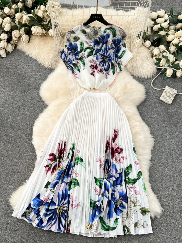 Women Pleated Print Two Piece Sets Elegant Short Sleeved T-shirt Top A-line Long Skirt Vintage Party Suits Female Summer Outfits
Women Pleated Print Two Piece Sets Elegant Short Sleeved T-shirt Top A-line Long Skirt Vintage Party Suits Female Summer Outfits