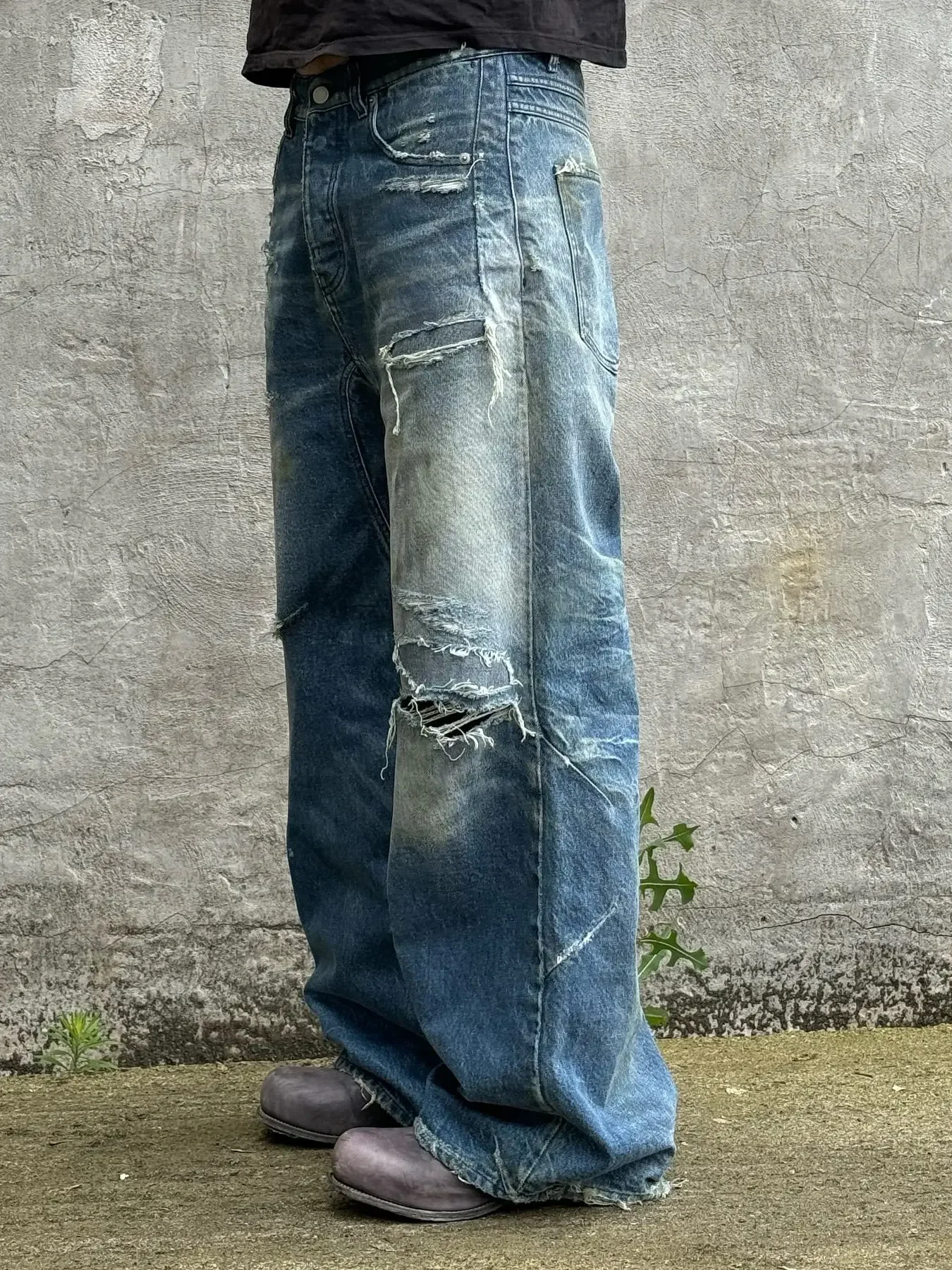 Nofaith washed do old ripped patch loose baggy scimitar jeans
Nofaith washed do old ripped patch loose baggy scimitar jeans