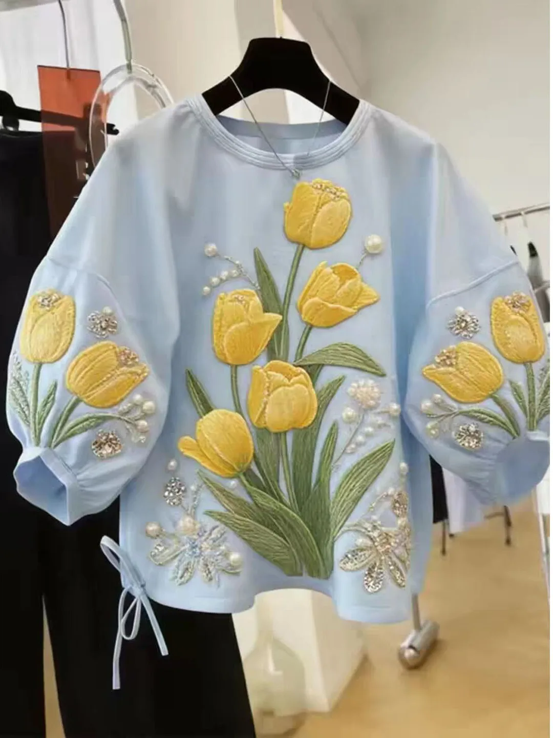 Fashion Heavy Work Floral Shirt European Brand High End 2026 New Style Women's Premium Feeling Casual Commute Korean Loose Fit
Fashion Heavy Work Floral Shirt European Brand High End 2026 New Style Women's Premium Feeling Casual Commute Korean Loose Fit