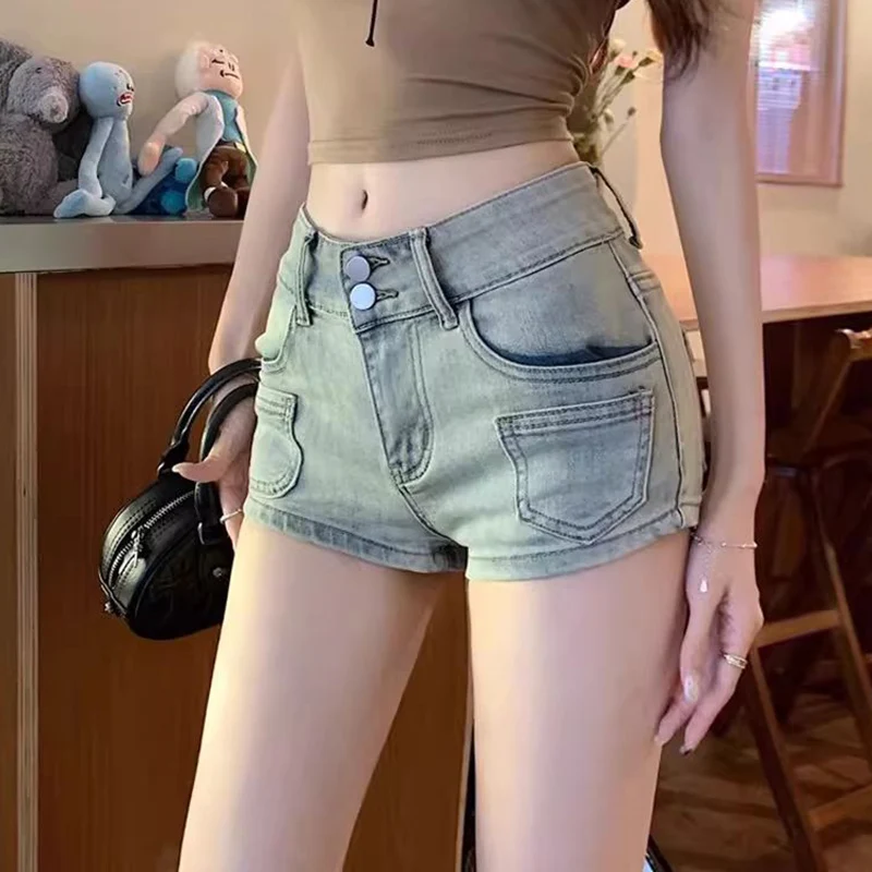 2026 Summer New Women Slim Fit Thin Jeans Girls Fashion Sexy Solid Color Denim Shorts Lady Retro Casual Shorts
2026 Summer New Women Slim Fit Thin Jeans Girls Fashion Sexy Solid Color Denim Shorts Lady Retro Casual Shorts